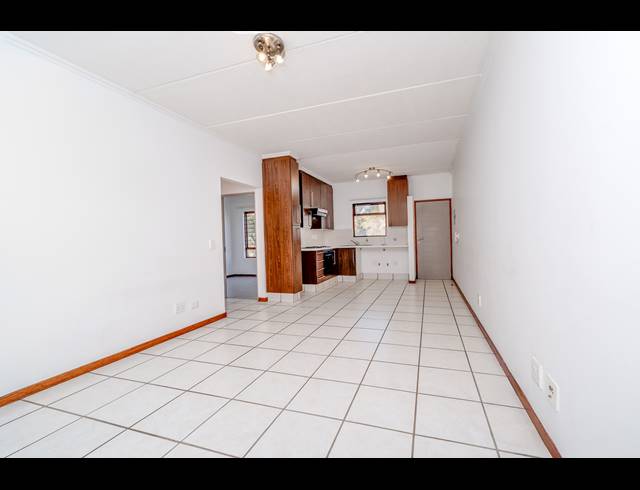 2 BEDROOM APARTMENT FOR SALE IN LONEHILL